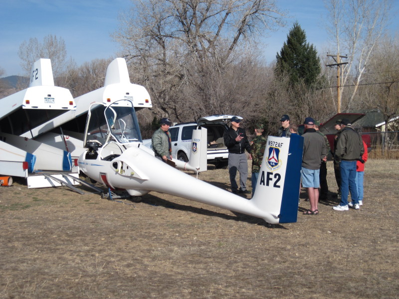 Scaled image img-1963-CAP-glider-BDU-20110319-assembly-4.jpg 