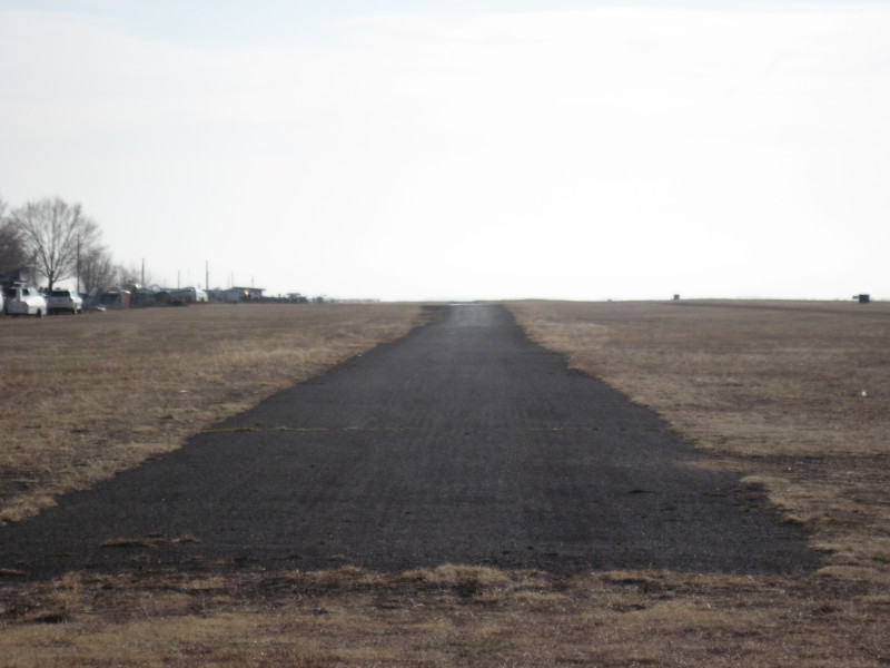 Scaled image img-1964-BDU-glider-runway-E-1.jpg 