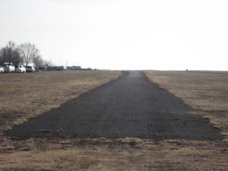 Scaled image img-1966-BDU-glider-runway-E-3.jpg 