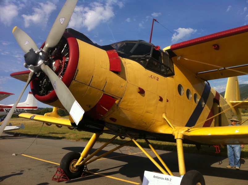 Scaled image AN-2 in transient parking.jpg 