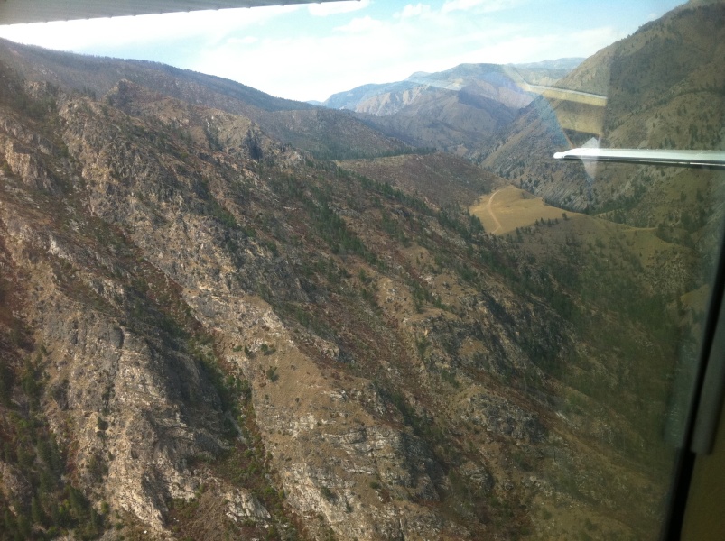 Scaled image Flying past Soldier Bar airstrip viewing froma position along final approach for runway 25.jpg 