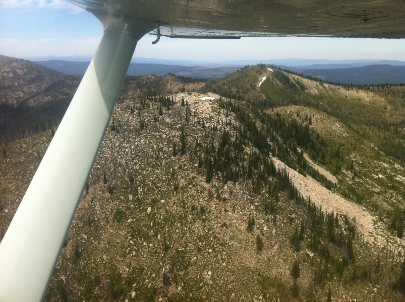Scaled image Flying past a rocky knob.jpg 