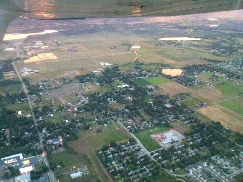 Scaled image Just past Jer_'s home on approach to KFNL.jpg 