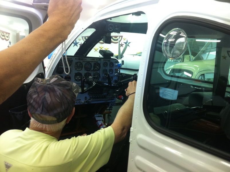 Scaled image Looking in the Seabee.jpg 