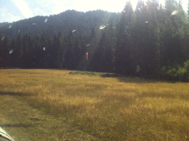 Scaled image Moose Creek wind sock while taxiing for departure.jpg 