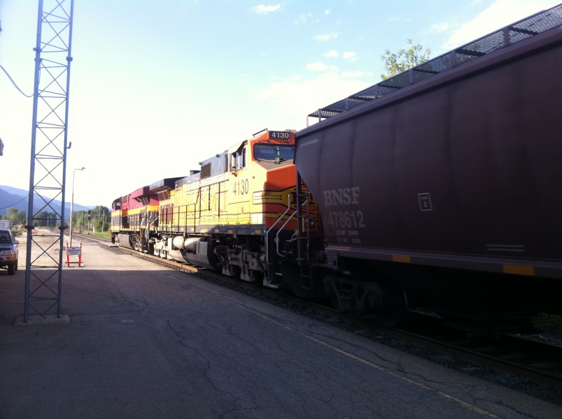 Scaled image Pusher engines on the fast freight.jpg 