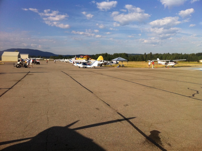 Scaled image Transient aircraft that flew in.jpg 